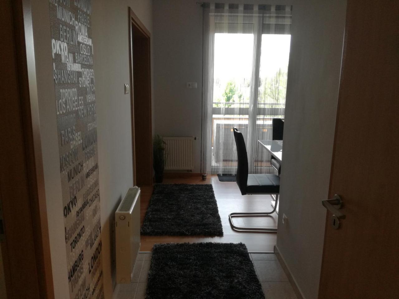 Csabai Apartman Бік Екстер'єр фото